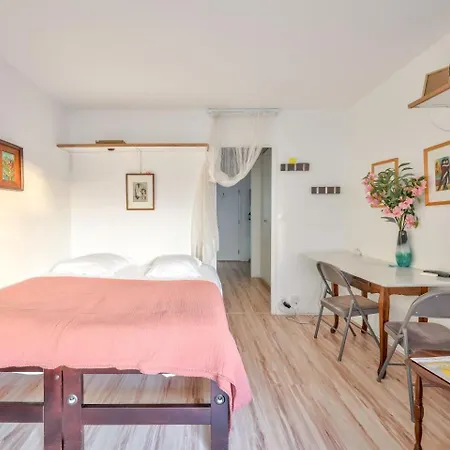 Lägenhet Avec Terrasse & Parking A 8 Min A Pieds De La